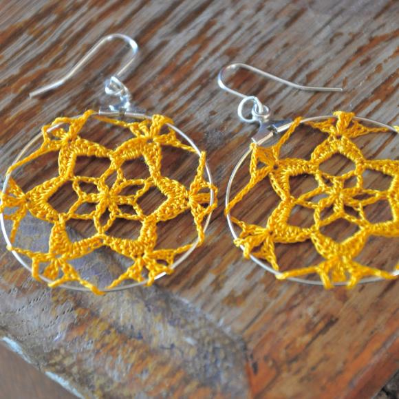 Delicate Lacy Earrings - Curry Mustard